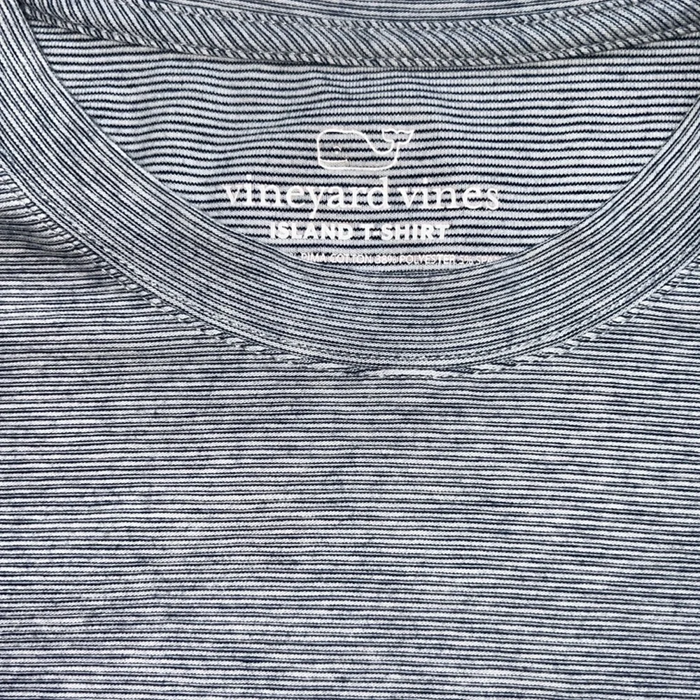 Vineyard Vines Heather Gray Subtle Stripe Short Sleeve Island T Shirt Size M - Picture 2 of 5